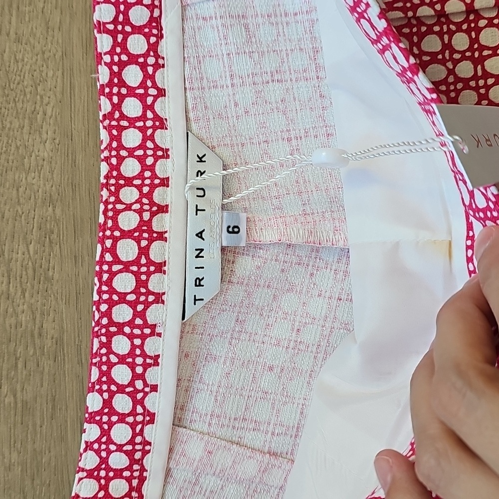 Trina Turk Wisteria Printed Shorts Passion Pink/Whitewash - Size 6 - Picture 4 of 6